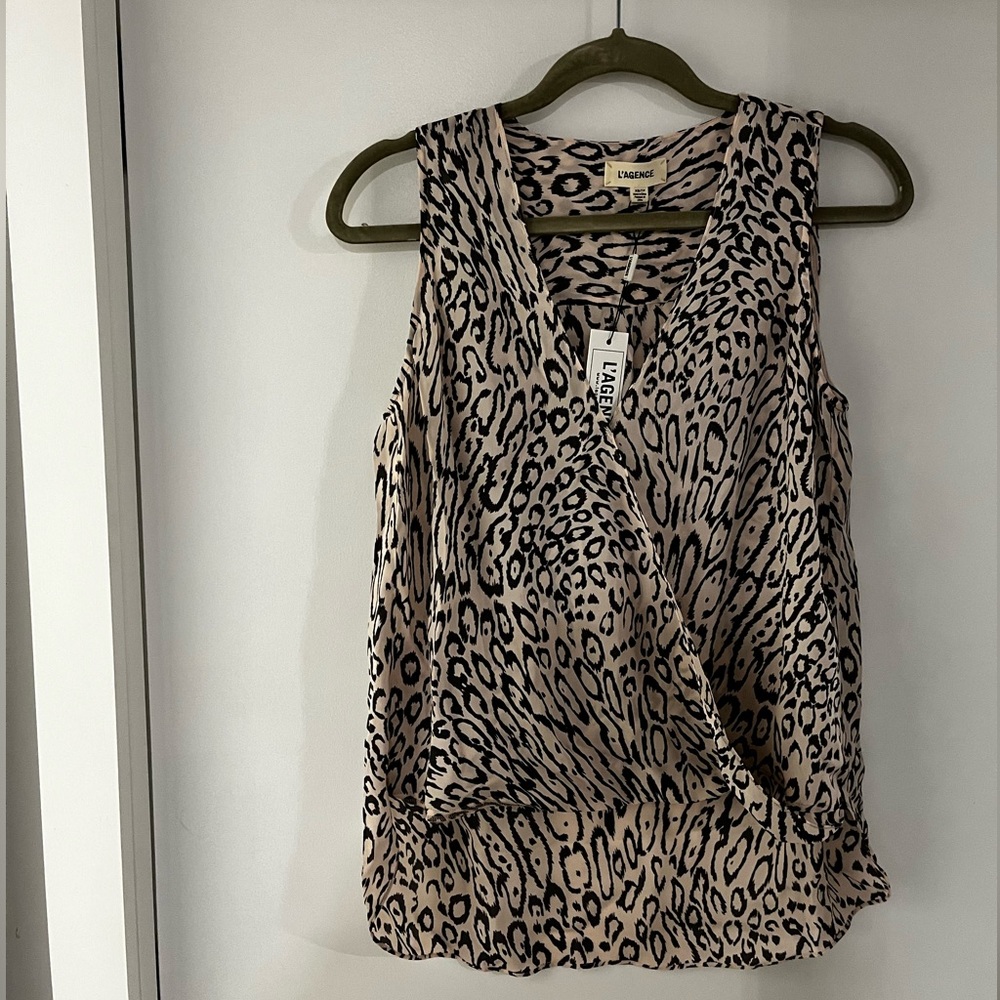 NWT🏷️L'AGENCE Mila Draped SVLS Blouse